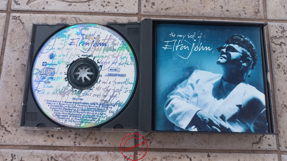Audio CD: Elton John (1990) The Very Best Of Elton John Audio CD: Elton John (1990) The Very Best Of Elton John