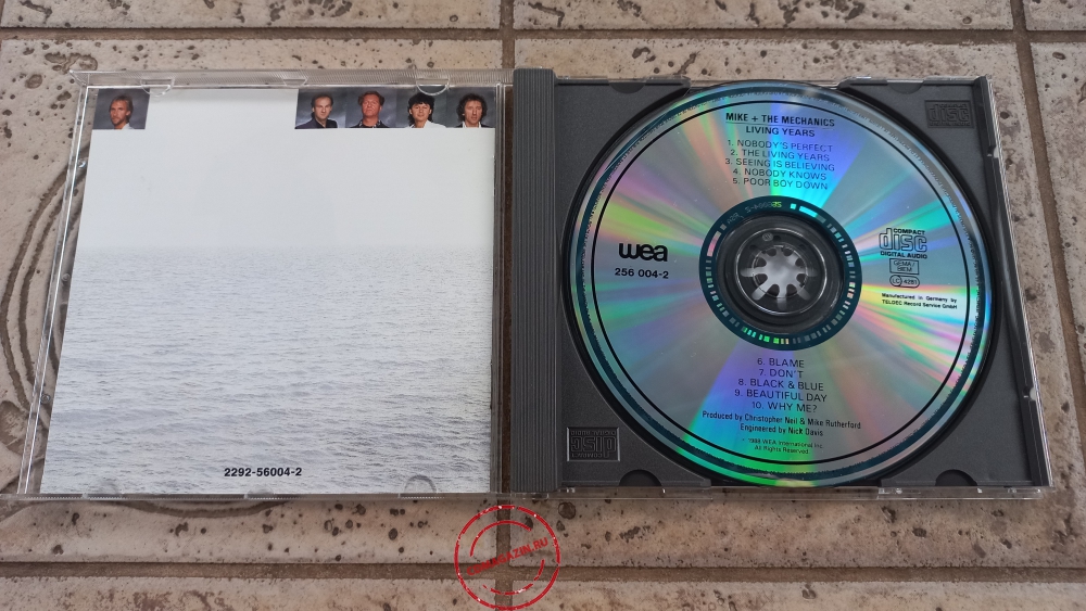 Audio CD: Mike & The Mechanics (1988) Living Years Audio CD: Mike & The Mechanics (1988) Living Years
