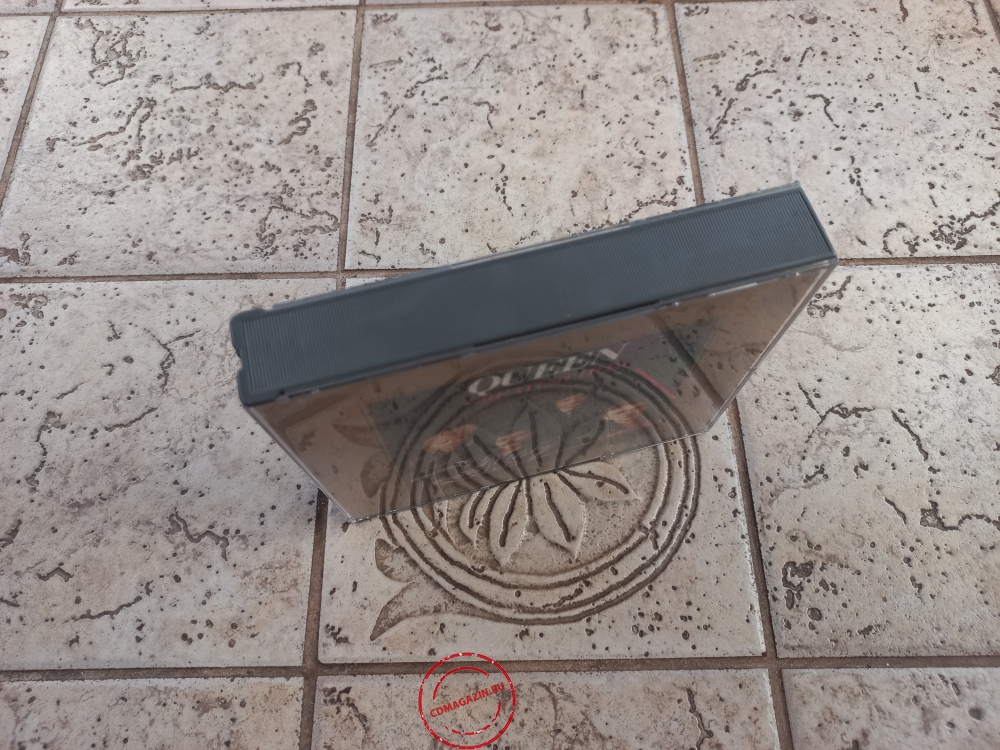 Audio CD: Queen (1981) Greatest Hits I & II Audio CD: Queen (1981) Greatest Hits I & II