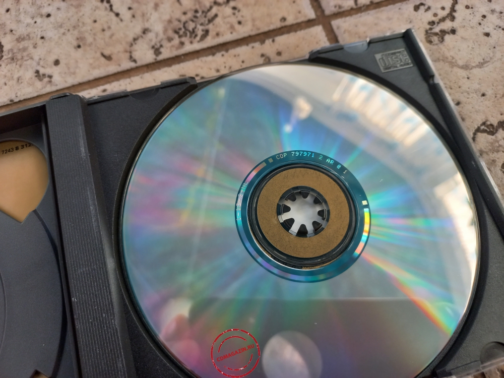 Audio CD: Queen (1981) Greatest Hits I & II