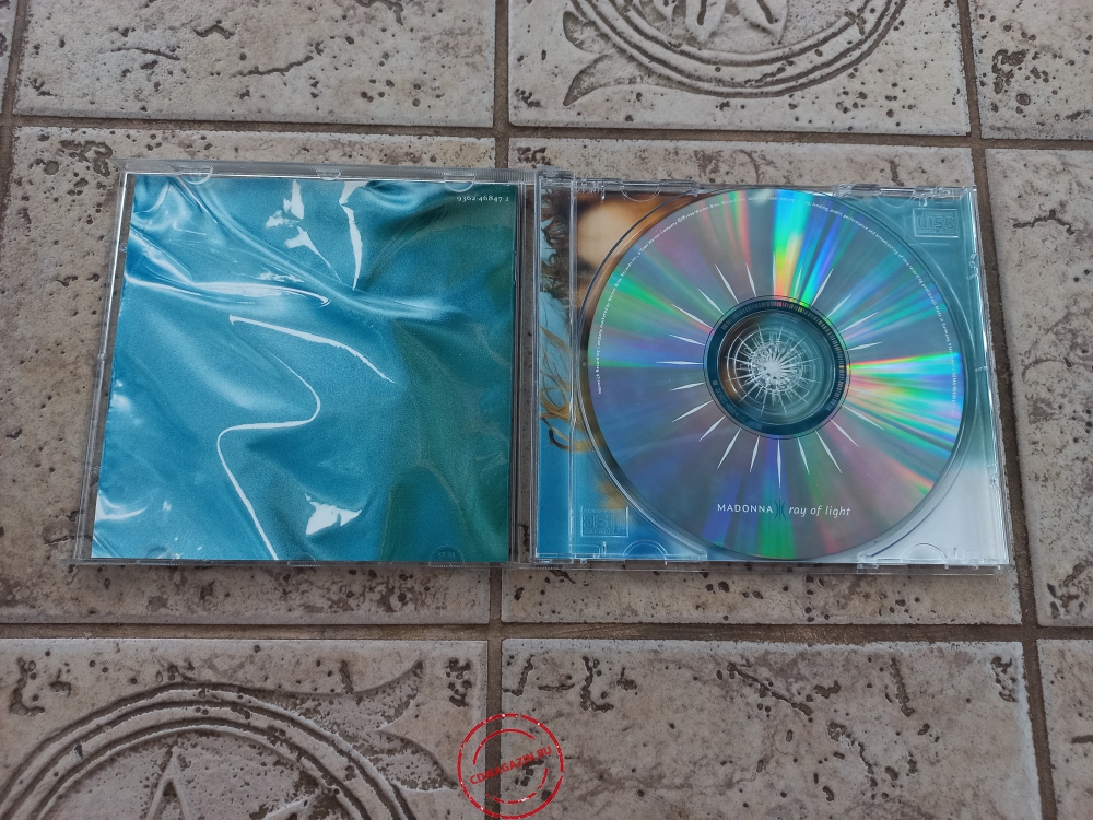 Audio CD: Madonna (1998) Ray Of Light