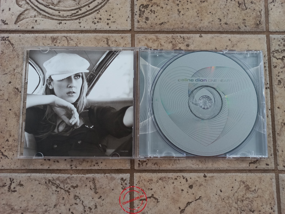Audio CD: Celine Dion (2003) One Heart