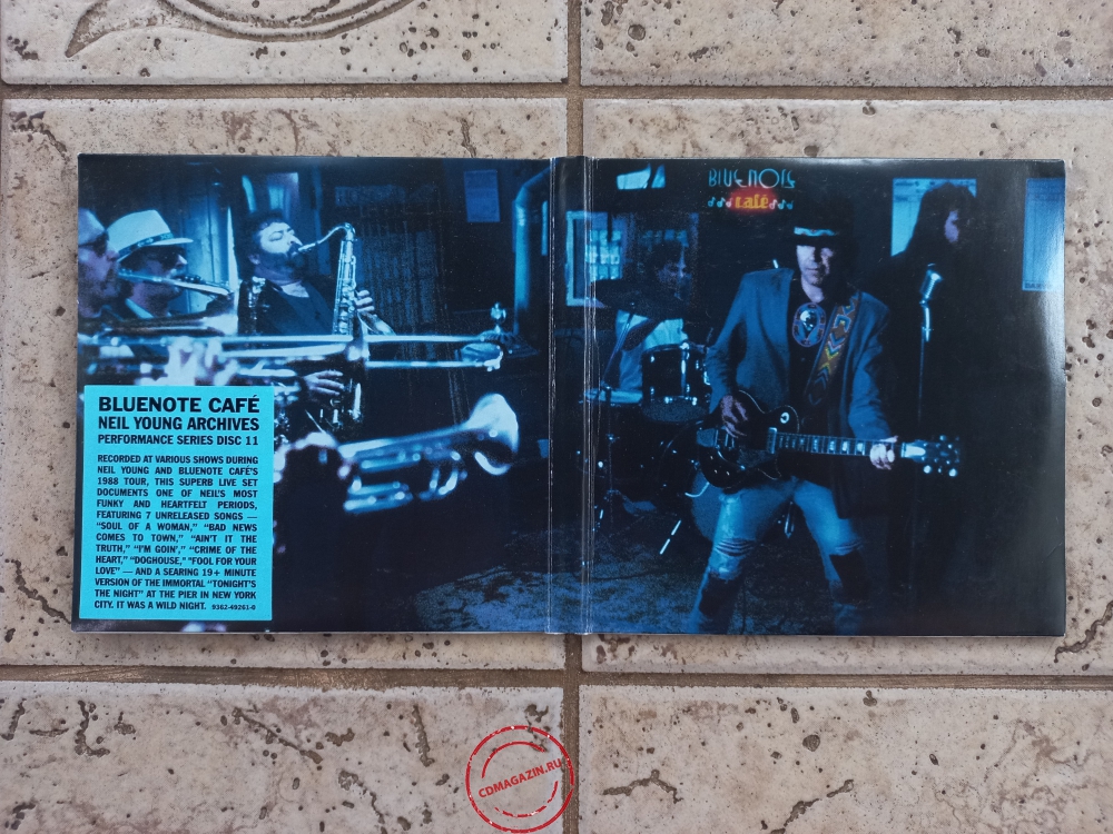 Audio CD: Neil Young (2015) Bluenote Cafe