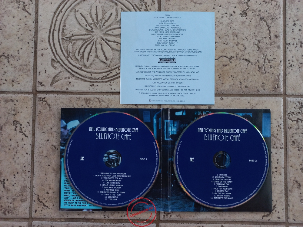 Audio CD: Neil Young (2015) Bluenote Cafe