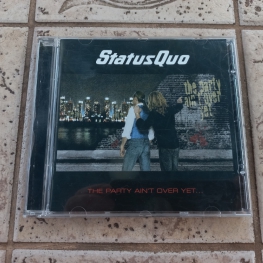 Audio CD: Status Quo (2005) The Party Ain't Over Yet...